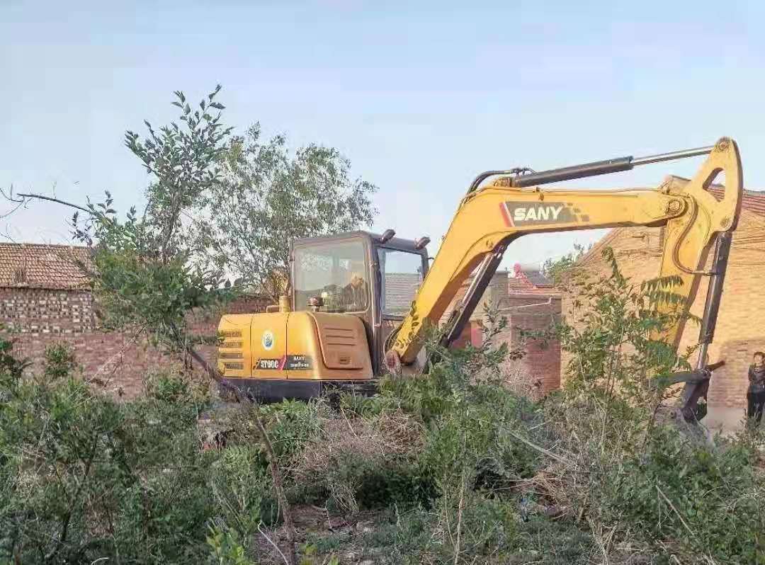  �ӱ����ݣ����������ڳ���ǿ����չΥ���������