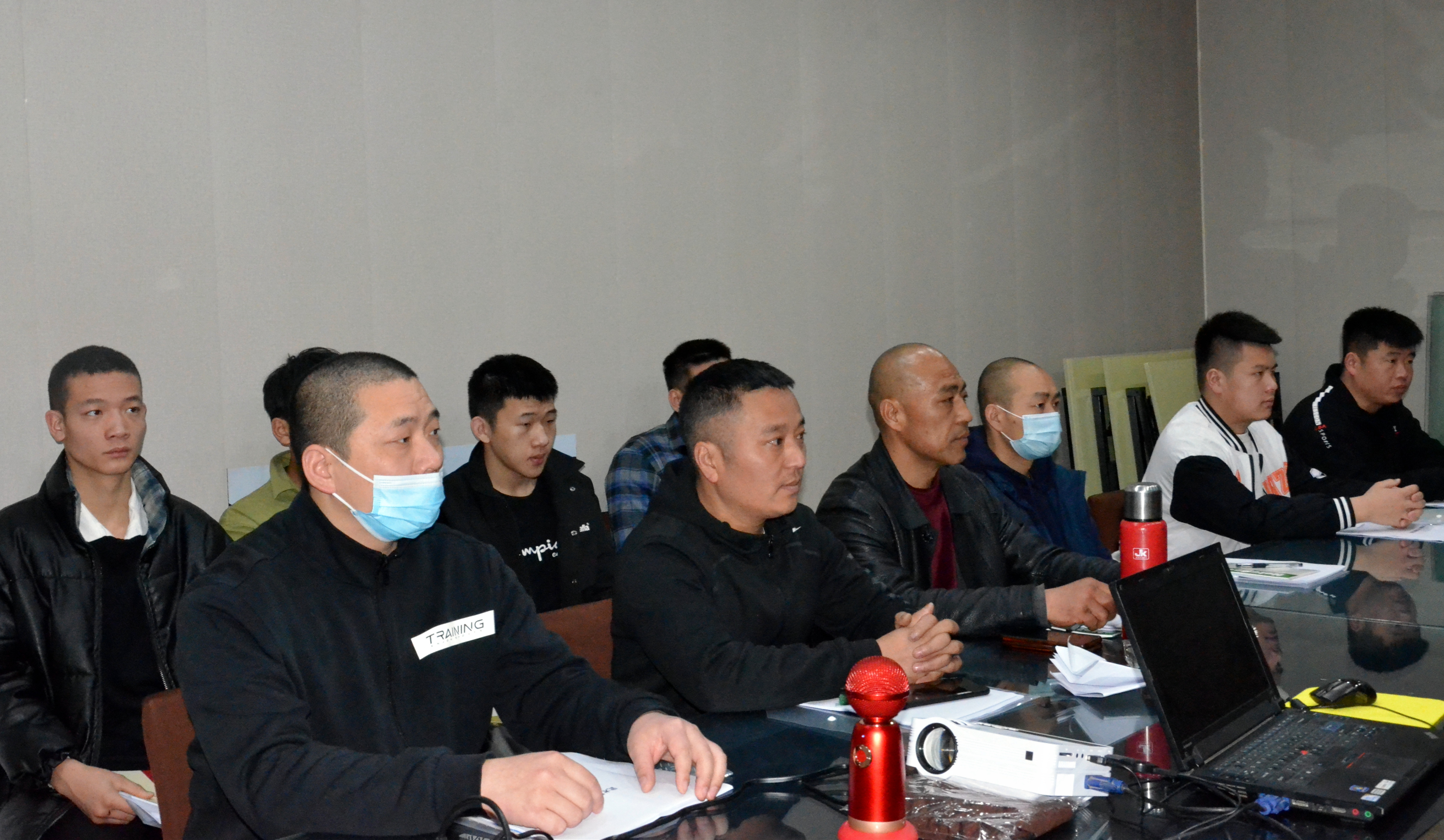 2021��֣��������ɢ�����Ա��ѵ����ʽ����