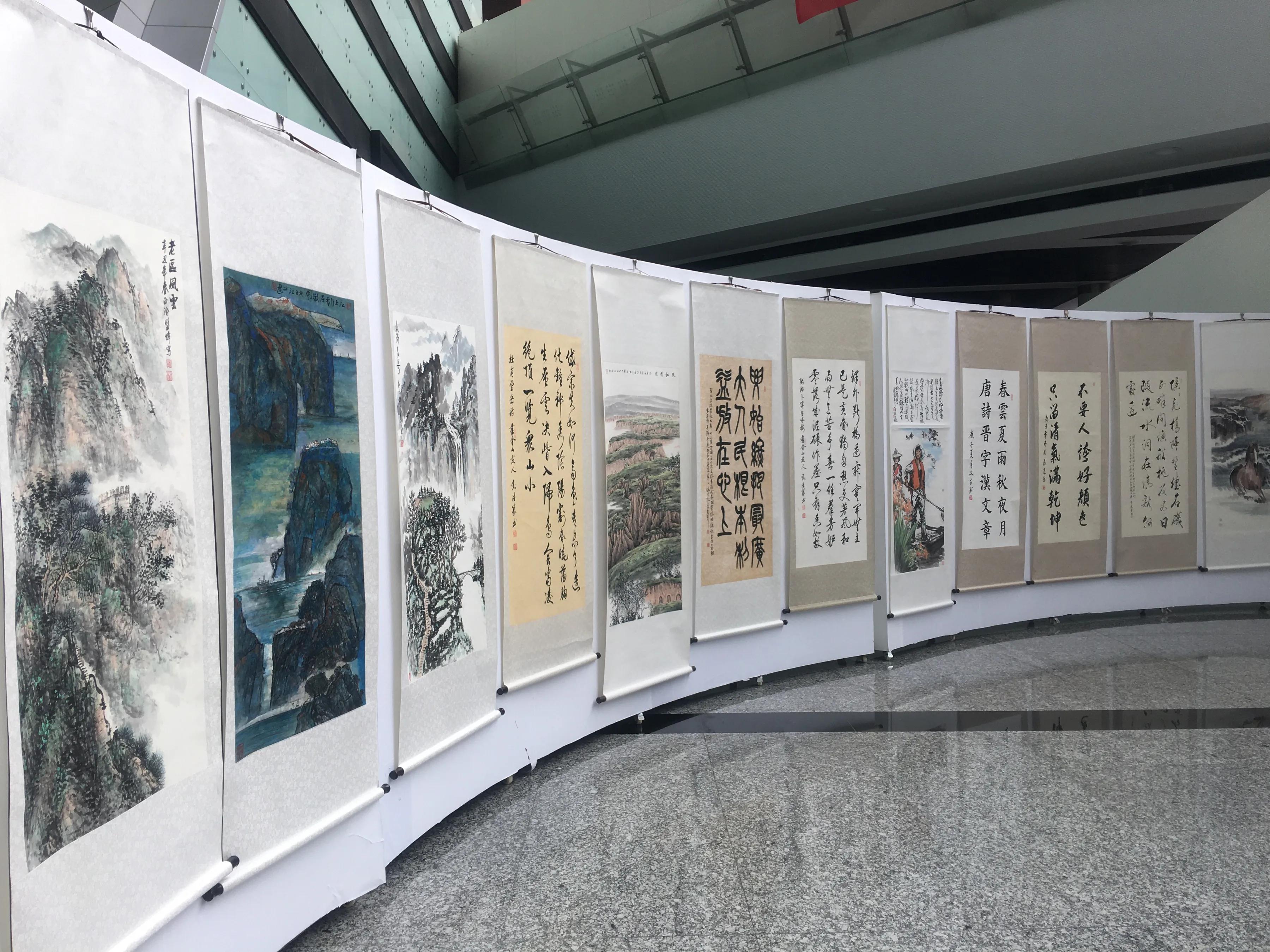 ��������ġ��ش�����չ��һ��һ·ȫ��Ѳչ��13վʢ��Ļ