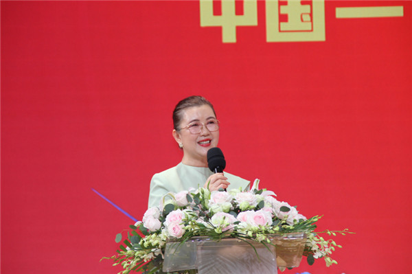 �����Ƕ������й������������Ļ���ϵ�л�﷫����