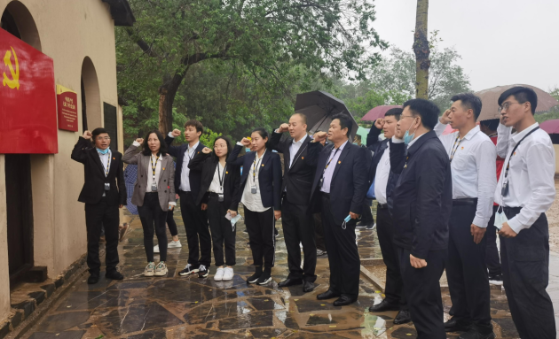 �н��Ƽ������ֹ�˾����־Ը������������ɫѪ��