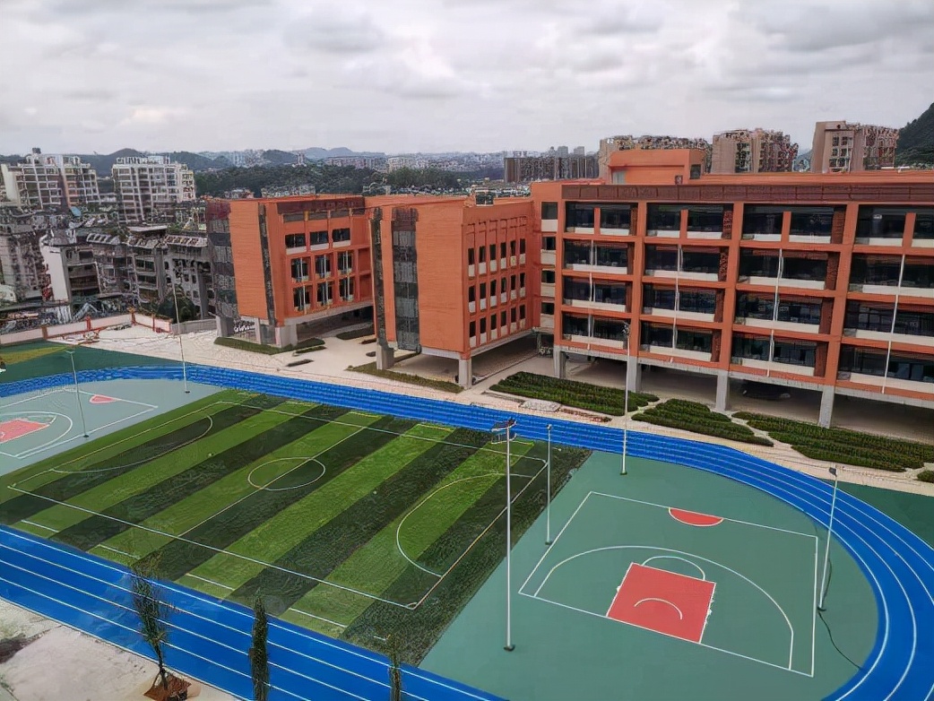 贵州省首个装配式绿色建筑示范学校建成开学