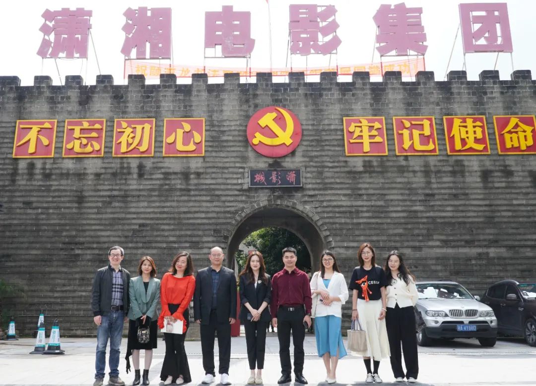 �㶫��Խ����Я�ֺ��Ϲ����Ӱ�����ɡ���Խ����������Ŀ����