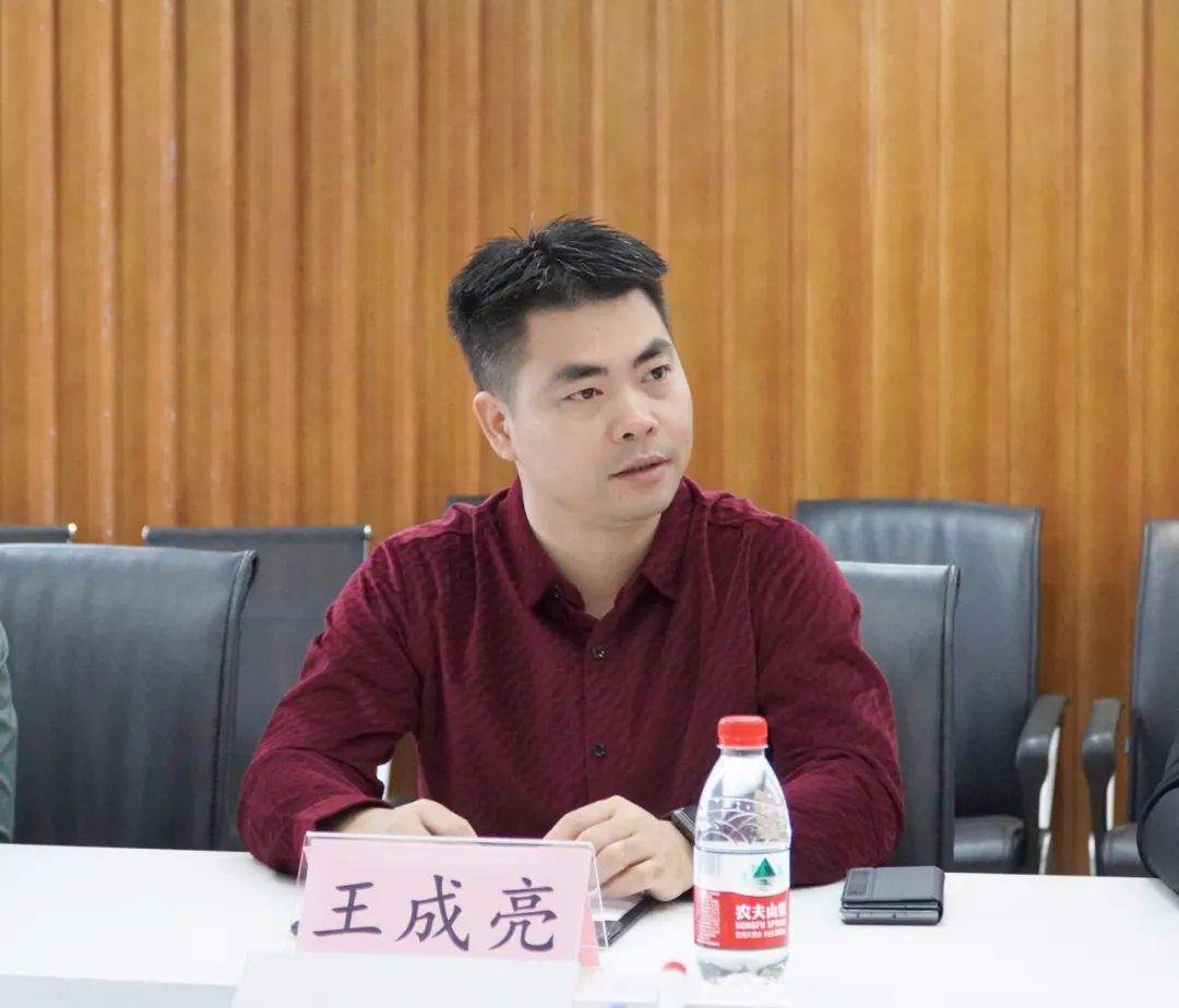 �㶫��Խ����Я�ֺ��Ϲ����Ӱ�����ɡ���Խ����������Ŀ����