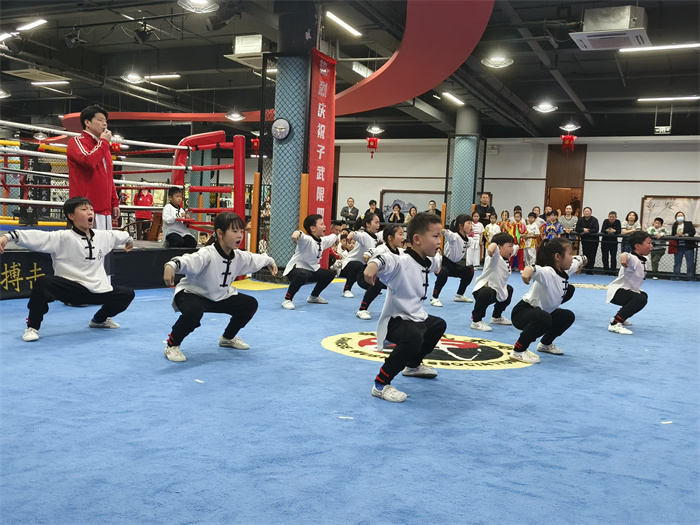 ׽조䱭ӢԲչ__ӡӺͰ˹ھֳ ͼ2