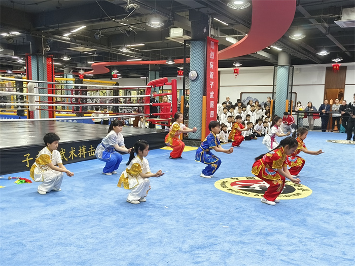 ׽조䱭ӢԲչ__ӡӺͰ˹ھֳ ͼ3