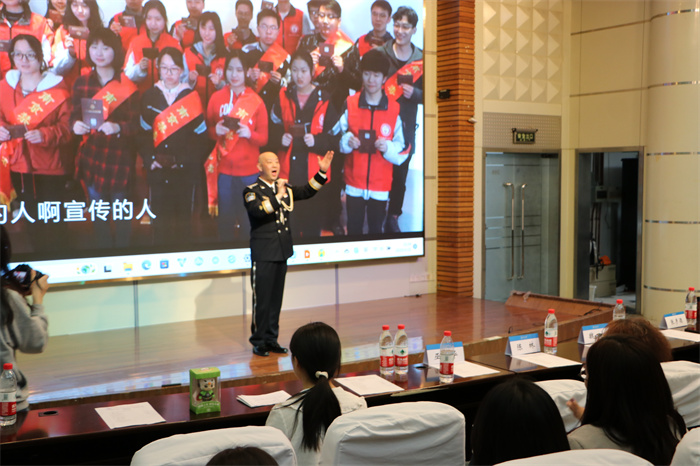 ֮_Ѥഺ֪ʶ⽲߽Ӻѧ ͼ6