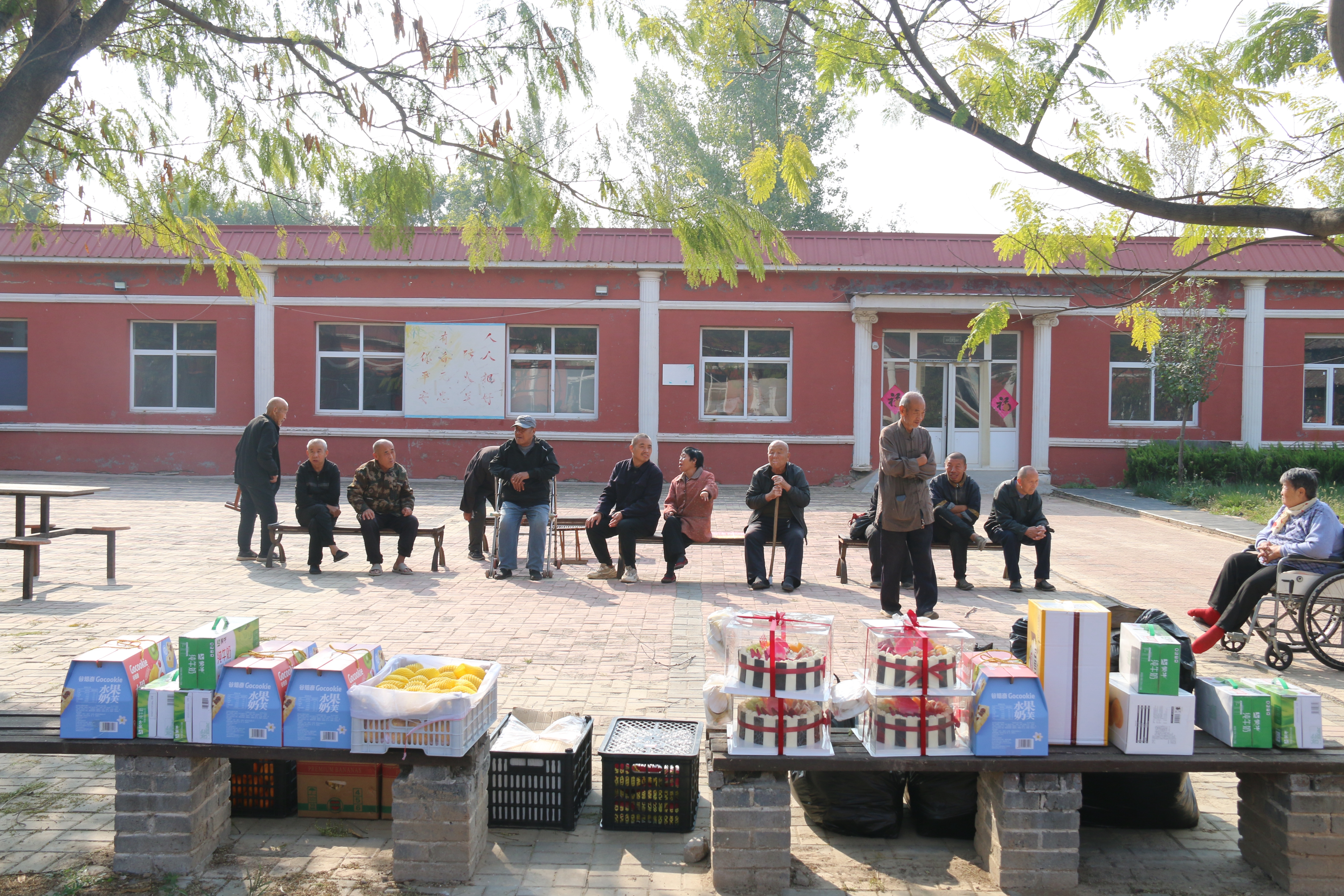 简篇-【网络中国节.重阳】三千社团志愿者走进铁城区域敬老院奉献爱心