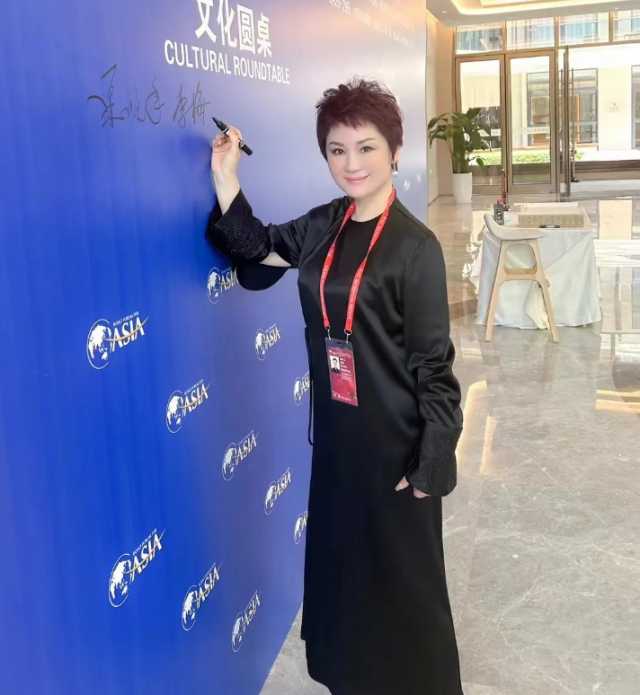 是荣誉更是责任!戏曲名家李梅受邀博鳌亚洲论坛 是荣誉更是责任!戏曲名家李梅受邀博鳌亚洲论坛