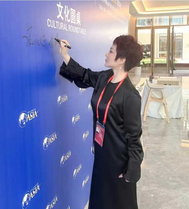 是荣誉更是责任!戏曲名家李梅受邀博鳌亚洲论坛 是荣誉更是责任!戏曲名家李梅受邀博鳌亚洲论坛